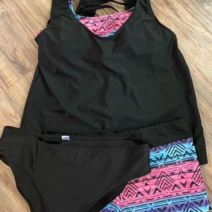 14/16 XL Tribal Bathing Suit 4 pieces tank/shorts